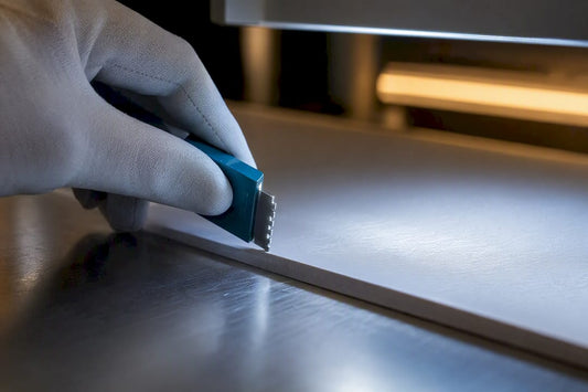 Coating surface inspected with thickness gauge